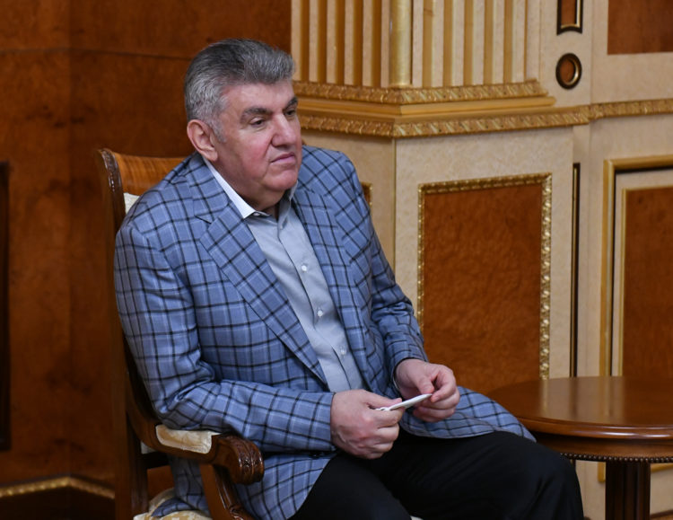 Глава Союза армян России призвал Пашиняна уйти в отставку и анонсировал конференцию в защиту церкви