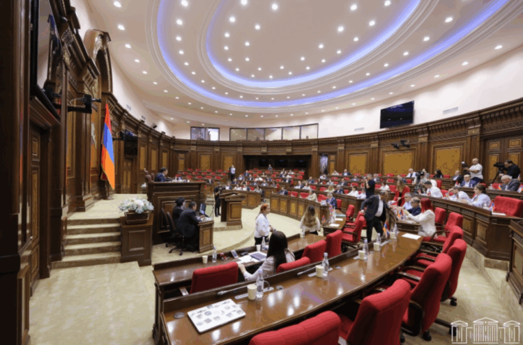ԱԺ-ն առաջին ընթերցմամբ ընդունեց ՀԷՑ-ի պետականացմանը միտված նախագիծը