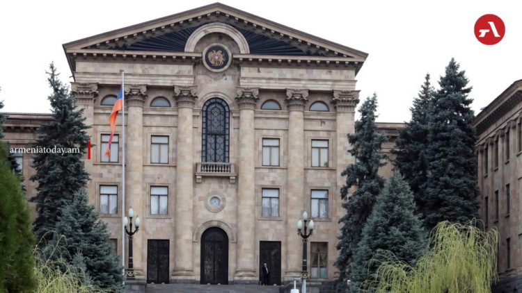 Ընդդիմությունը հրաժարվել է մասնակցել իշխանության զավթման վերաբերյալ ԱԺ նիստին