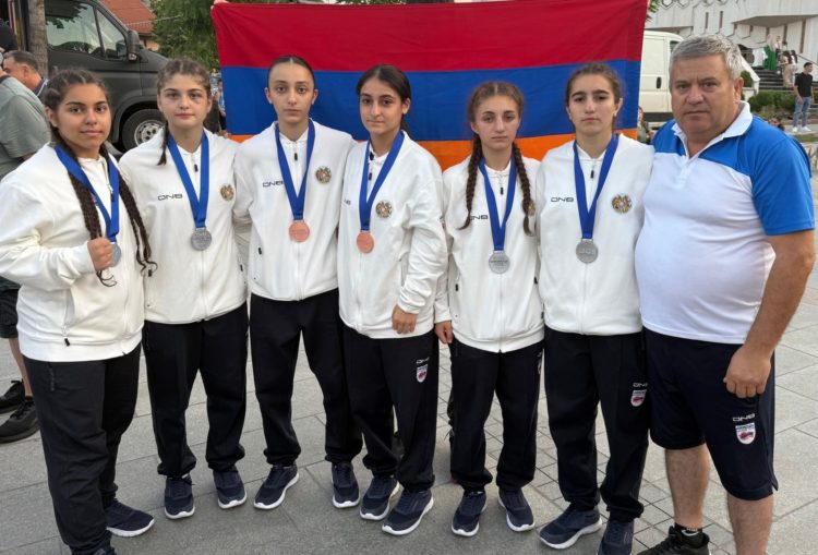 Բռնցքամարտի պատանիների ԵԱ․ հայ մարզուհիները 6 մեդալ են նվաճել