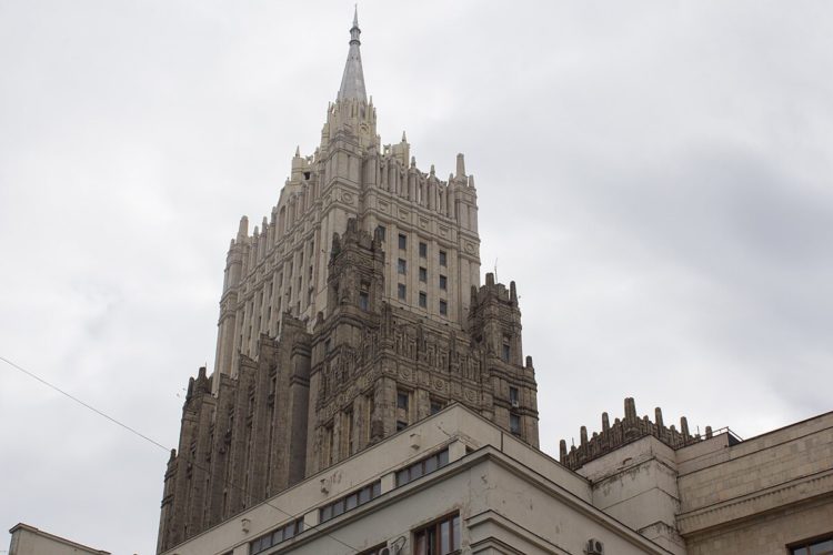 Россия потребовала от Азербайджана освободить своих журналистов