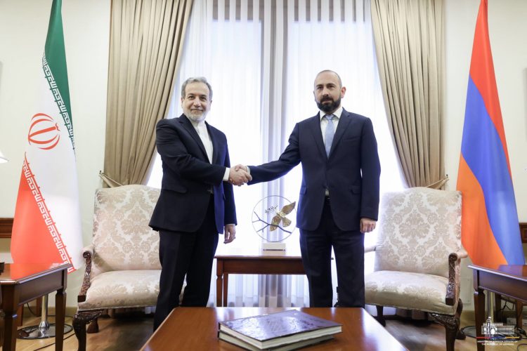 Արաղչին շնորհակալություն է հայտնել Միրզոյանին Իրանի և Իսրայելի միջև պատերազմի առումով Երևանի դիրքորոշման համար