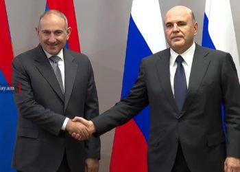 Նիկոլ Փաշինյանը ժամանել է Ալթայ, հանդիպել Միխայել Միշուստինի հետ