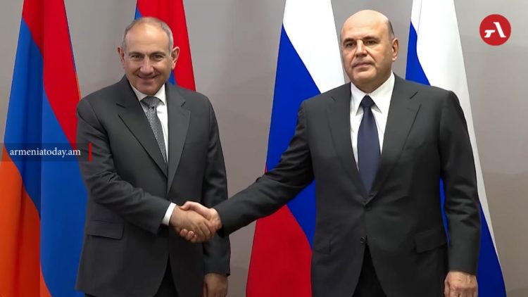 Пашинян обсудил с Мишустиным армяно-российские отношения и подтвердил намерение остаться в ЕАЭС