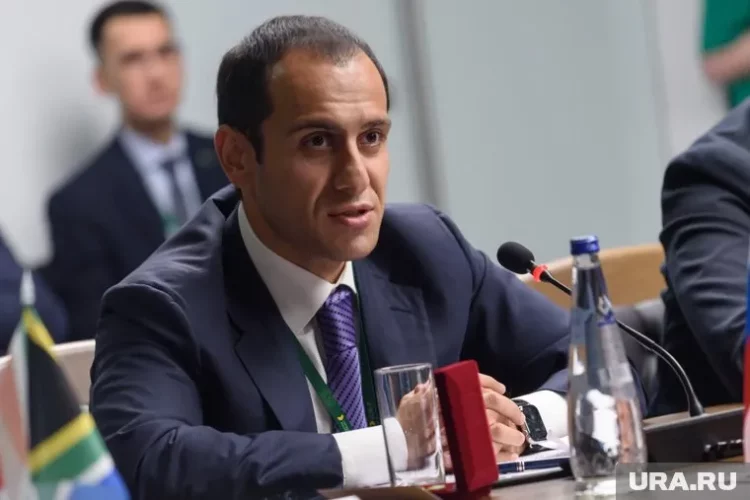 Հայաստանի իշխանությունները Եկատերինբուրգից հետ են կանչում պատվո հյուպատոսին