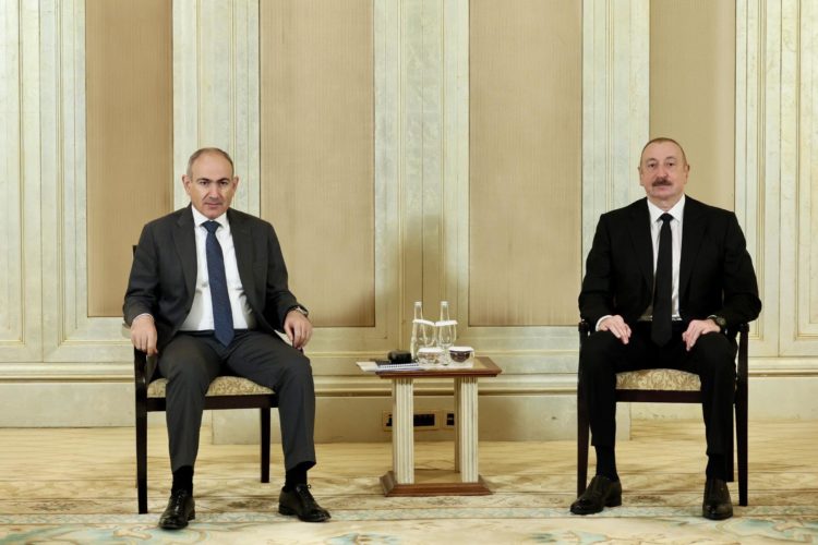 Ալիևն ու Փաշինյանը հանդիպման ժամանակ քննարկել են «Զանգեզուրի միջանցքի» բացումը․ ԶԼՄ