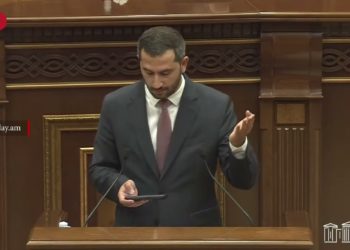 Դուք պաշտպանում եք ձեր ահաբեկչական պարտնյորներին, բայց գնացքը գնացել է․ Ռուբինյանն՝ ընդդիմությանը