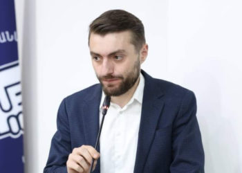 Փաշինյանն «ստիպված է» Արեն Մկրտչյանին նշանակել Լոռու մարզպետ․ ԶԼՄ