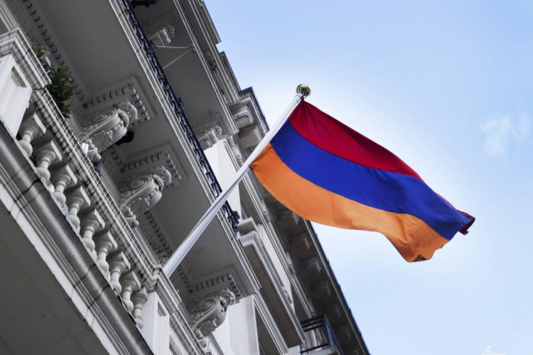 На Урале армянское консульство закрыли из-за заступничества консула за Церковь