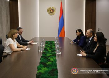 ՀՀ ԱԽ քարտուղարը և ԱՄՆ դեսպանն անդրադարձել են տարածաշրջանային հաղորդուղիների ապաշրջափակմանը