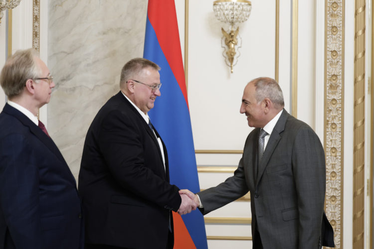 Փաշինյանն ու Օվերչուկը քննարկել են Հայաստան-Ռուսաստան երկկողմ օրակարգին վերաբերող հարցեր