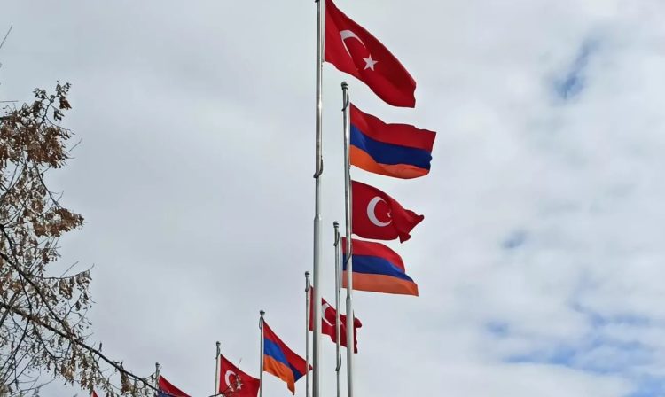 Հայ-թուրքական կարգավորման գործընթացն ընթանում է Երևանի և Բաքվի խաղաղ գործընթացի հետ զուգահեռ. թուրք դիվանագետ