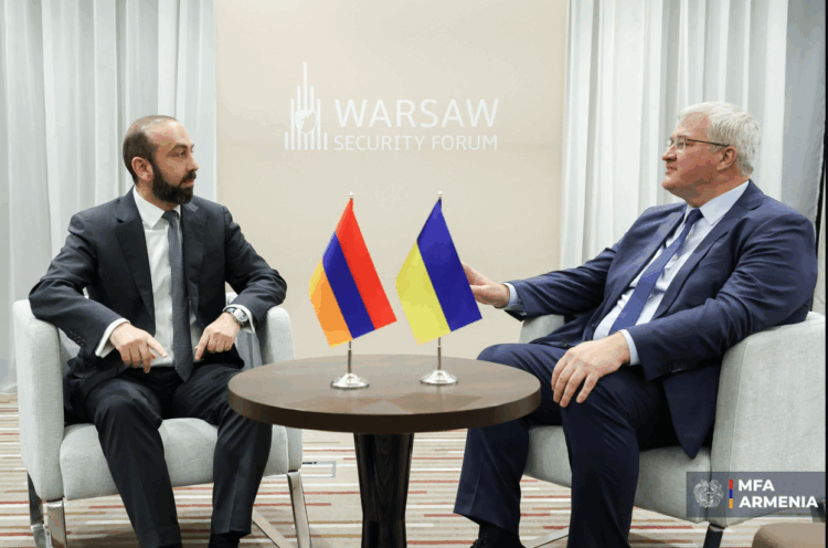 Հայաստանի և Ուկրաինայի ԱԳ նախարարները կարևորել են խաղաղության հաստատումն Ուկրաինայում