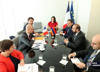 Միրզոյանը Ֆրանսիայի ԱԳ նախարարի հետ քննարկել է հարաբերությունների խորացմանն ուղղված նախաձեռնությունները