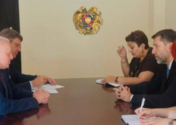 Կարեն Անդրեասյանը ՀՀ-ում ՌԴ դեսպանի հետ քննարկել է միջպետական իրավական հարցեր