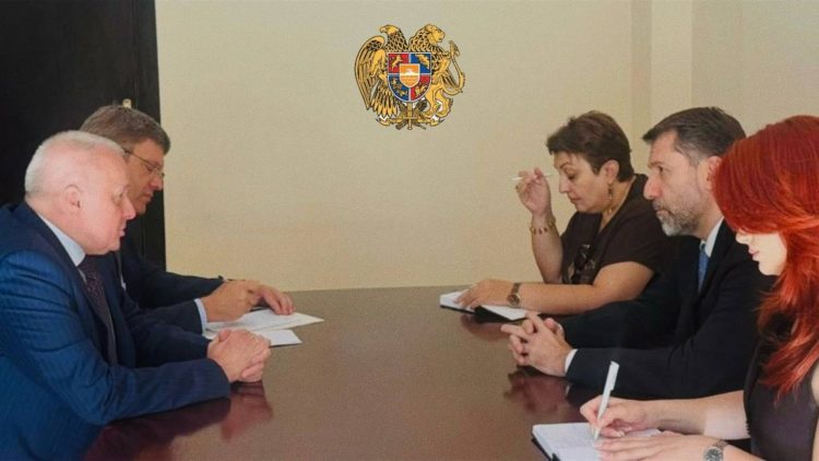 Կարեն Անդրեասյանը ՀՀ-ում ՌԴ դեսպանի հետ քննարկել է միջպետական իրավական հարցեր
