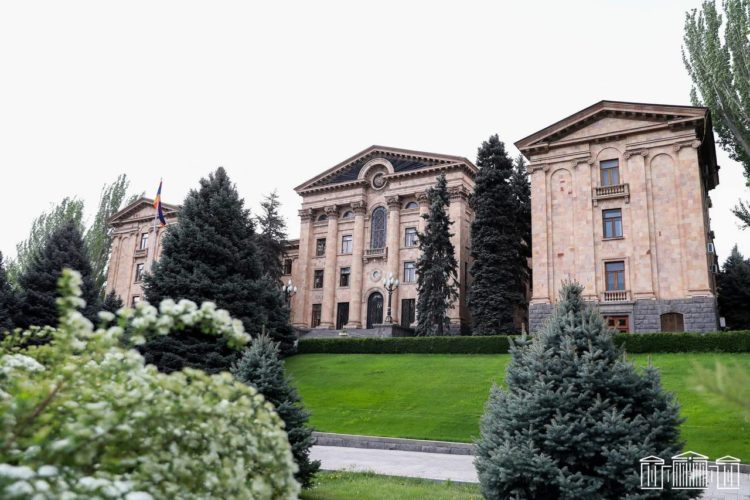 Парламент Армении ратифицировал Конвенцию об искоренении насилия и домогательств