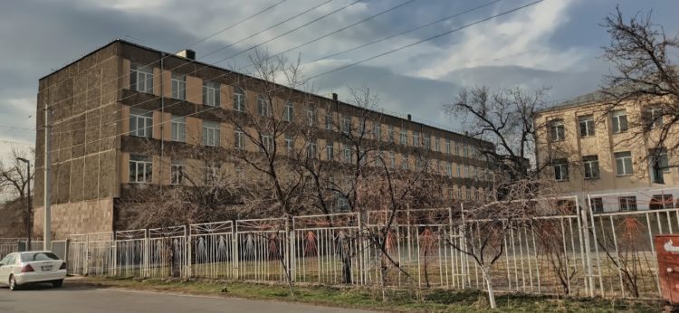Աշակերտները փորձել են դպրոցից հեռանալ պատուհանով, նրանցից մեկը տուժել է. ՆԳՆ-ն ուսումնասիրում է ահազանգը
