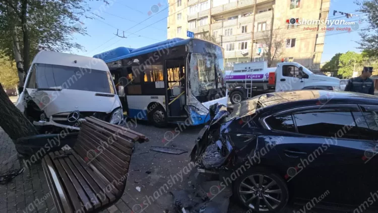 Երևանում ավտովթար է տեղի ունեցել 97 համարի երթուղին սպասարկող ավտոբուսի մասնակցությամբ․ ԶԼՄ