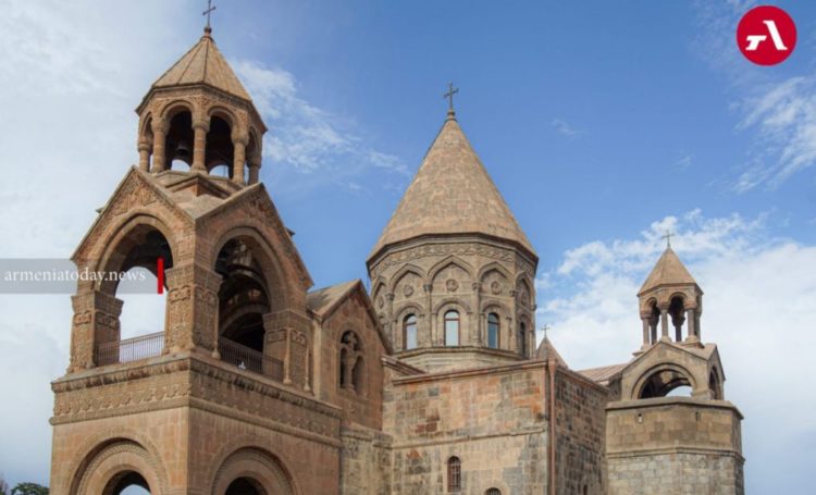 Սուրբ Էջմիածինը մեկնաբանել է Արագածոտնի թեմում կատարված խուզարկություններն ու ձերբակալությունները