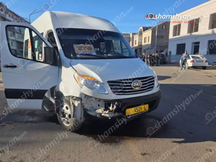 Два человека пострадали в ДТП с пассажирской «Газелью» и Opel в Котайкской области