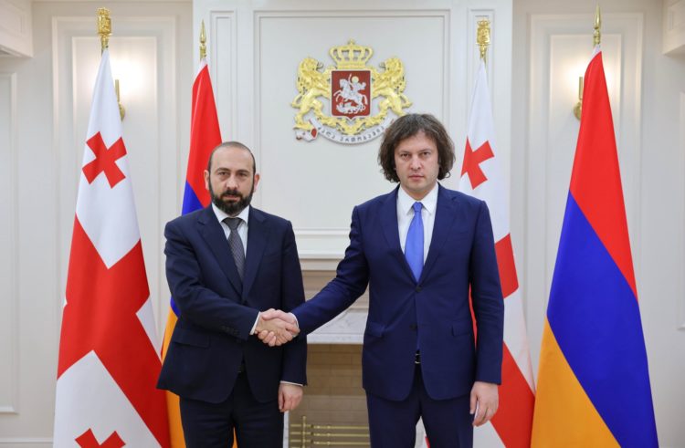 Միրզոյանն ու Կոբախիձեն քննարկել են հայ-վրացական ռազմավարական գործընկերության զարգացումը