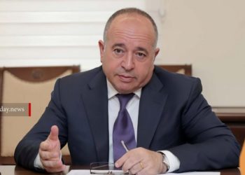ՊՆ նախկին նախարարը հայտնել է, որ Արցախի վրա սպասվող հարձակման մասին տեղեկացրել է վարչապետին․ ԶԼՄ