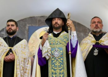 Գեղարքունյաց թեմի առաջնորդը կաթողիկոսին խնդրել է հրավիրել հրատապ ժողով