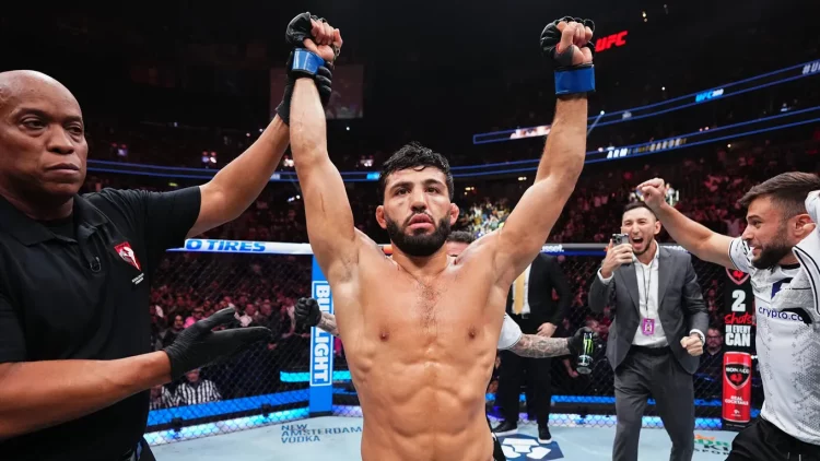 «У UFC оказались другие планы»: Василевский прокомментировал бой за временный титул без участия Царукяна