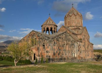 Արագածոտնի թեմի հոգևորականներին նույն ժամին հարցաքննության կանչած քննիչն ընթացք չի տալիս գործին. ԶԼՄ