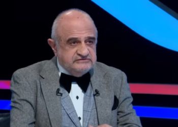 Տիկնիկային թատրոնի գեղարվեստական ​​ղեկավարն առաջարկել է ազատազրկման փոխարեն ճիպոտահարել Աջապահյանին