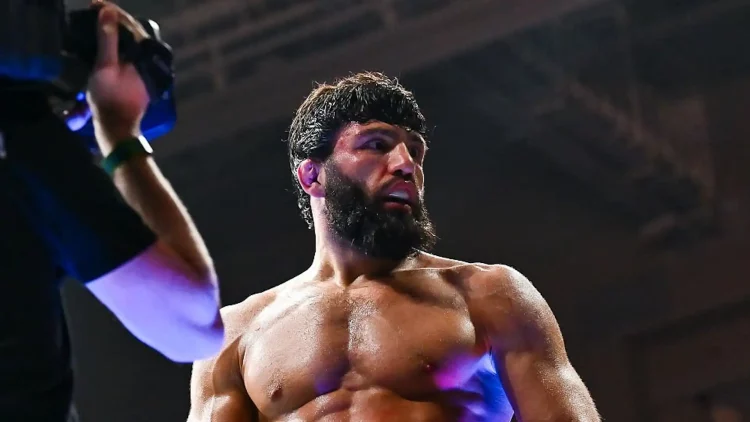 «У нас нет к нему неприязни»։ президент UFC объяснил отсутствие Армана Царукяна в титульном бою