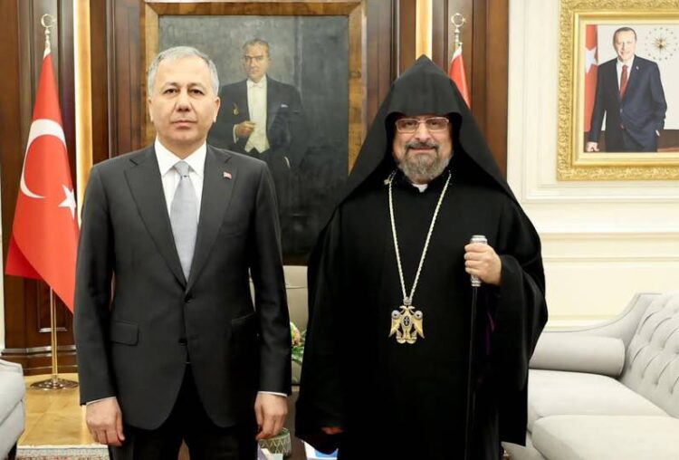 Պոլսո հայոց պատրիարքը և Թուրքիայի ՆԳ նախարարը քննարկել են հիվանդանոցների կանոնակարգի հետ կապված հարցեր