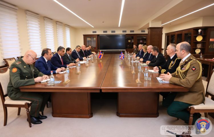 Հայաստանն ու Միացյալ Թագավորությունը քննարկել են պաշտպանության ոլորտում համագործակցությունը․ ՀՀ ՊՆ