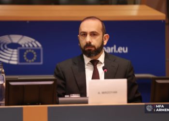 Ընտրությունը կայանում է ինքնիշխան ժողովրդավարության կամ հնազանդության տանող ավտորիտար ուղու միջև. Միրզոյան