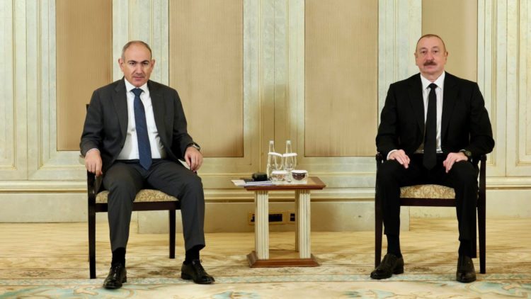 Фонд имени шейха Зайеда наградит Пашиняна и Алиева «Премией за человеческое братство» за соглашение о мире
