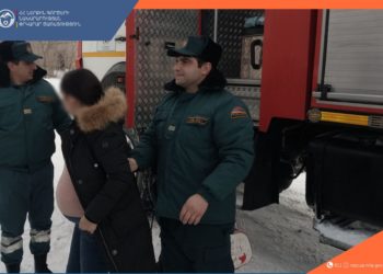 Փրկարարները հղի կնոջը տեղափոխել են բժշկական կենտրոն, քանի որ ձնաբքի պատճառով ավտոճանապարհը փակ էր