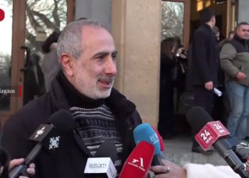Գործը ջուր է, իրենք էլ են համոզվում, դրա համար հետաձգում են. Ռոստոմյան