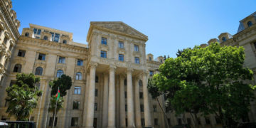 Баку раскритиковал заявления о Нагорном Карабахе после встречи Путина и Пашиняна