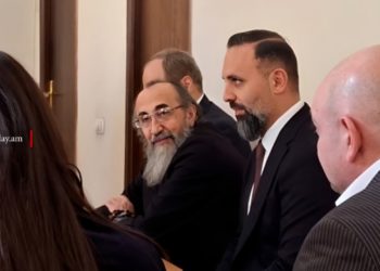 «Ինձ ի՞նչ է եղել որ»․ Միքայել արքեպիսկոպոսի կարճ պատասխանն իր որպիսության մասին հարցին