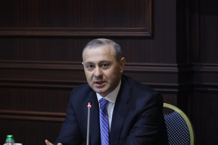 Արմեն Գրիգորյանը հայ և ադրբեջանցի փորձագետներին է ներկայացրել խաղաղության գործընթացը