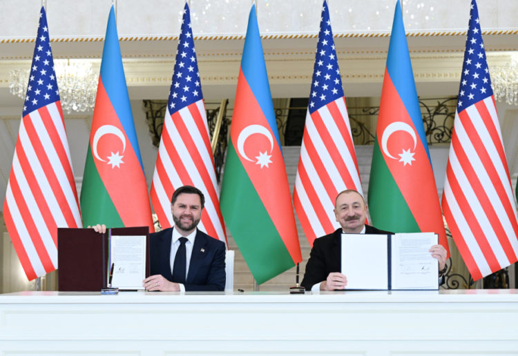 Вэнс и Алиев подписали Хартию о стратегическом партнерстве между США и Азербайджаном