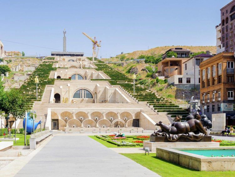 Հայաստանը ՌԴ քաղաքացիների համար փետրվարի 23-ի հանգստյան օրերին ամենապահանջված արտասահմանյան ուղղությունների տասնյակում է