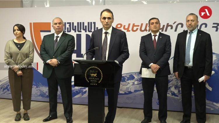 «ՀայաՔվե»-ի համակարգող Ավետիք Չալաբյանը հայտարարել է շարժման քաղաքական հայտի մասին