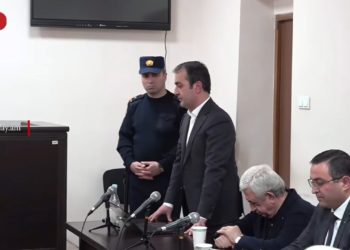 Մեղադրանքը լո՞ւրջ է, 27 կգ փողը բանկից էդ խեղճ կինը քարշ տալով հանե՞լ էր․ փաստաբան