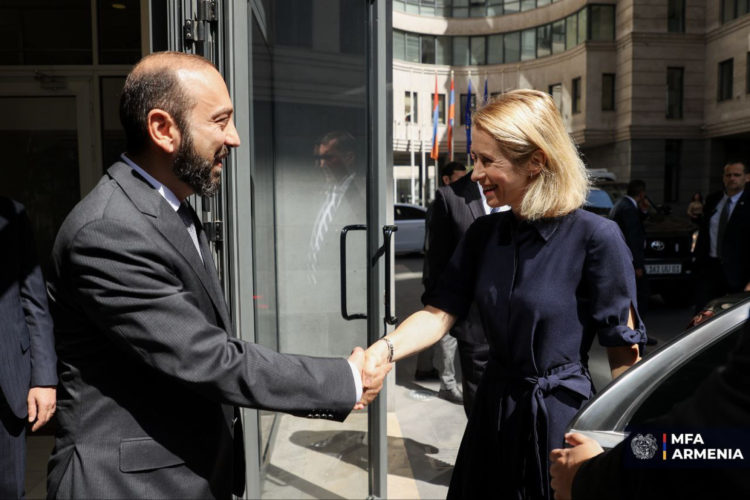 Միրզոյանը և Կալասը քննարկել են Մերձավոր Արևելքում ստեղծված իրավիճակը