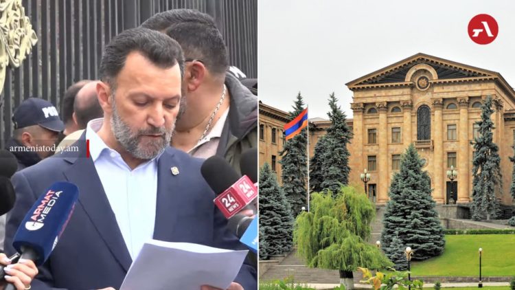 «Общество должно знать»: у НС прошла акция с требованием публикации доклада о 44-дневной войне