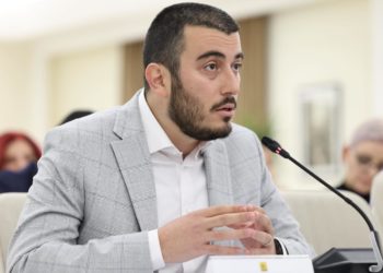 Սամվել Հակոբյանը վայր է դրել Երևանի ավագանու անդամի իր մանդատը