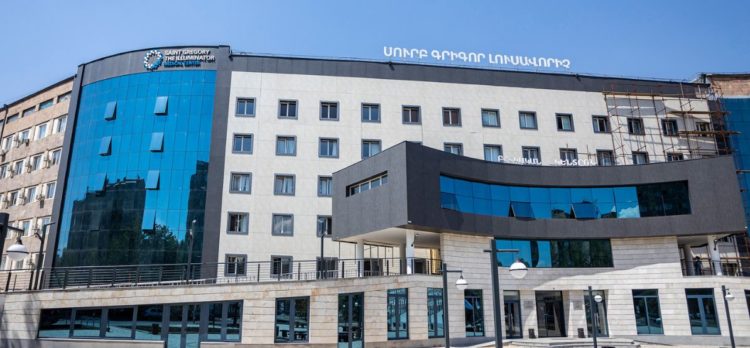ԶԼՄ-ն հայտնել է «Գրիգոր Լուսավորիչ» ԲԿ-ում ծննդկանների հարազատներից գումարներ գանձելու դեպքերի մասին