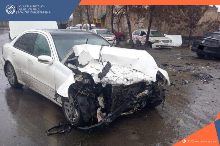 Երևանում ՃՏՊ-ի հետևանքով 3 անձ է տուժել․ ՆԳՆ